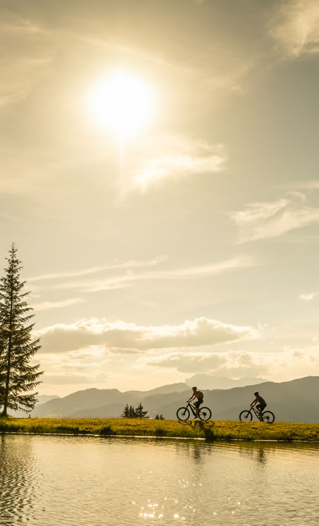 Mountainbiketour bei Sonnenaufgang © Salzburger Sportwelt_Lorenz Masser